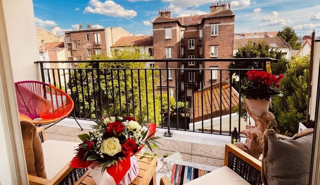 Luxury just 10 minutes from central Paris. Free Parking