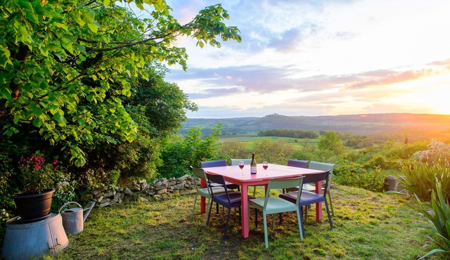 Magic view of Vézelay Guaranteed relaxation