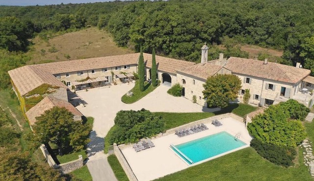 MAGNIFICENT DOMAIN IN DROME PROVENCAL 2