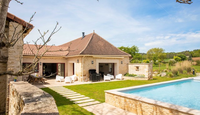 Maison de Famille Récemment Rénovée 8 Chambres, Piscine/spa/sauna