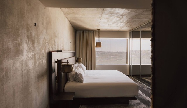 Maison Heler Metz, Curio Collection By Hilton