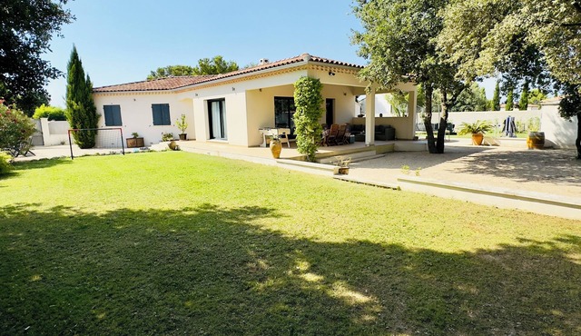 Maison Neuve de Campagne Climatisé, 6 Personnes Avec Piscine, 3 Chambres, 2wc