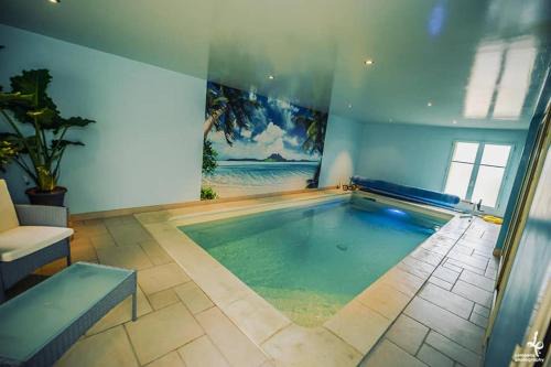 Maison PISCINE INTERIEURE et GARAGE in Troyes