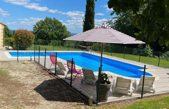 Maison proche Sarlat avec piscine privée in Marcillac-Saint-Quentin