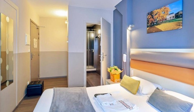 Make Your Trip More Enjoyable! Near Place du Marché Gayot! Pets are Allowed!