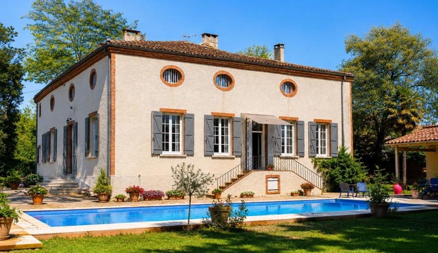 Manoir de La Gravette Authentic French Manor Experience