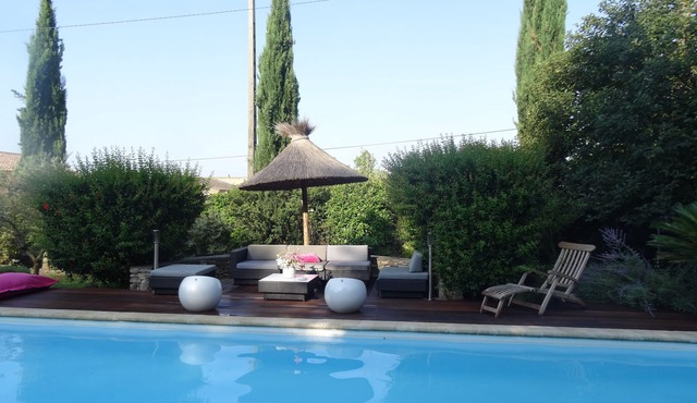 MAS D'ANGE EN PROVENCE at the foot of the Luberon, beautiful, quiet, picturesque house,