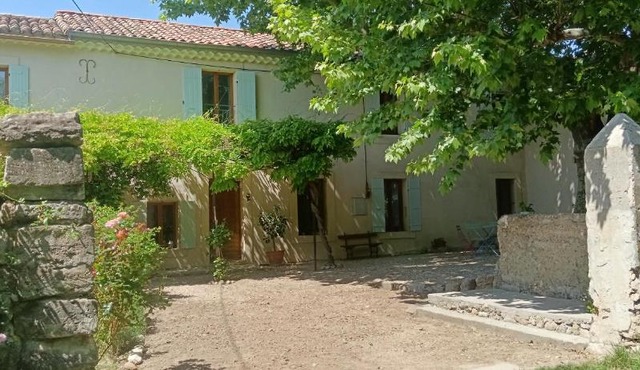 Mas la Buissone - Maison d'hôtes