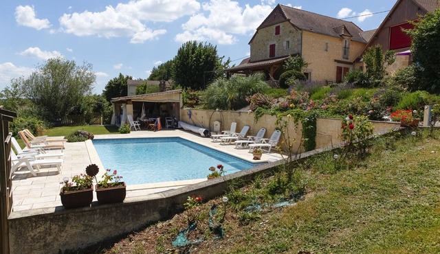 MASKALI, Gite le Périgourdin, heated swimming pool, open view
