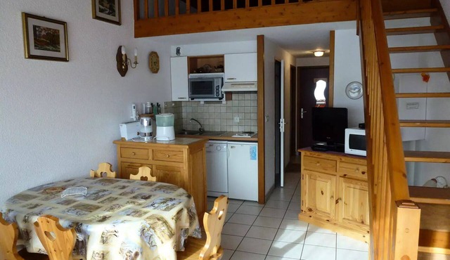 Mezzanine Studio - Sleeps 4