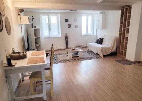 MIA CASA Charmant T2 cosy au cœur de Vienne-2 à 4 voyageurs