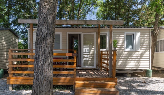 Mobile Home 'Mobil-home B - 1-4 Persons' with Shared Pool, Private Terrace and Communal Garden
