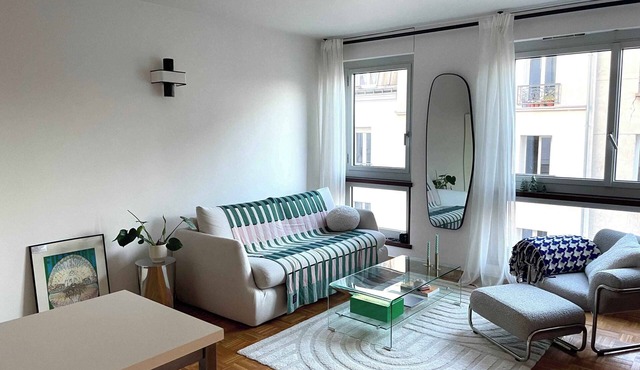 Modern comfort close to the Sacré-Cœur