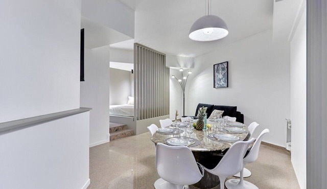 Modern Parisian apartment Center of Paris