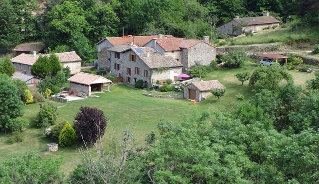 Nature break and hike in the green Ardèche.