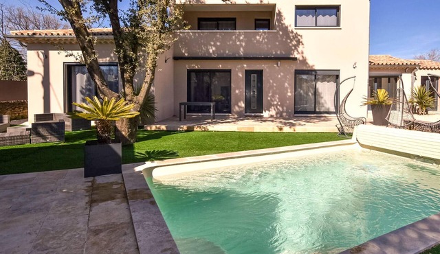 Nice home in Colonzelle with WiFi