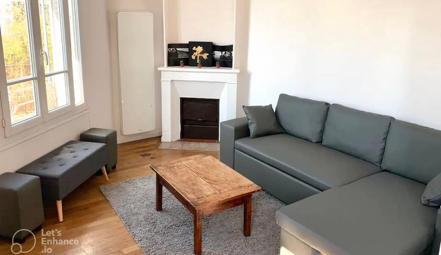 Nice spacious and bright apartment in Arcueil.