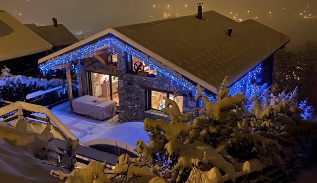Nice wooden and stone chalet at CHAVONNES COURCHEVEL on the Three Valleys