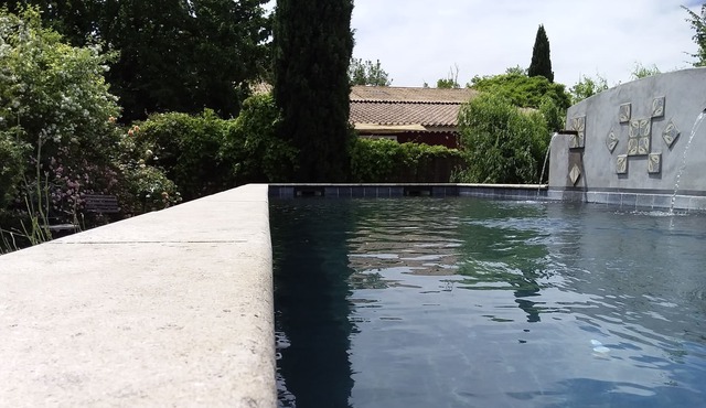 Nouveau ! Vaucluse, Studio Climatisé Avec Piscine et Terrasse Ombragée