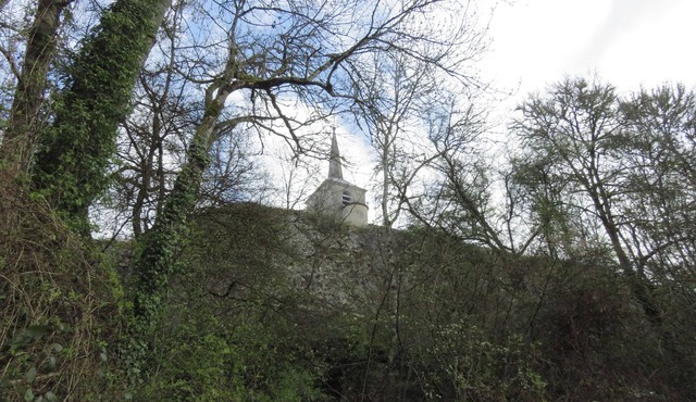 On the banks of the Cure, small house in the countryside