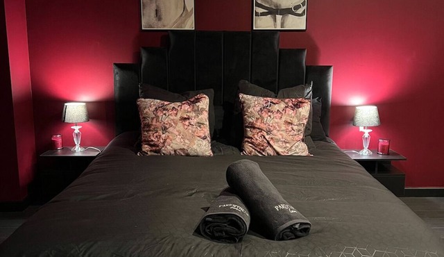 PARENTHESE LOVE : Amour & Tentation - Suite Jacuzzi SPA - Near Orly/Paris
