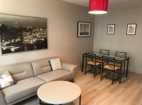 Pavillon de 1 à 4 personne ou famille,double salon