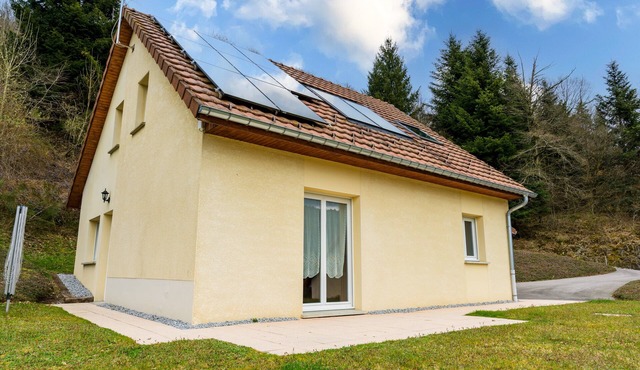 Petite house "Gîte Sanglier" with shared terrace, Wi-Fi, and air conditioning