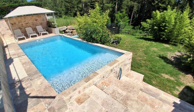 Pleasant, quiet villa in the Ardèche with swimming pool