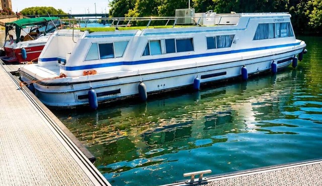 Pleasure boat docked at the pier, with the option to go out on the water