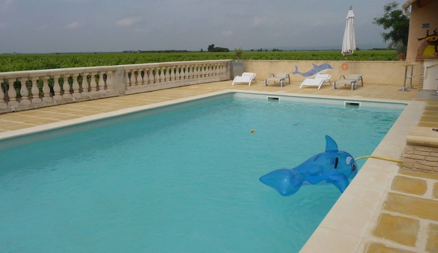 Pretty Mas O DI VIN traditional provencal character with pool Rasteau67 M2