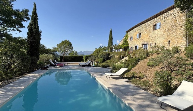 Provençal countryhouse with private pool & A/C