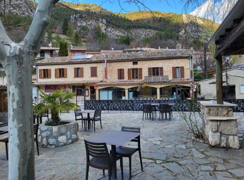 RELAIS du BECASSIER in Annot