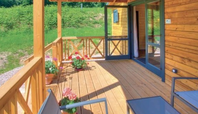 Relaxing chalet with spa and sauna near 1000 Ponds