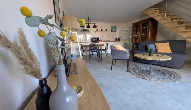 Renovated studio with mezzanine in the heart of Bourbon-l'Archambault