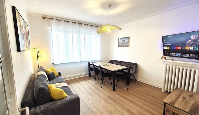Rock in Share - Strozzi Suites - Brand-New Luxury 4-Bedroom Apartment with