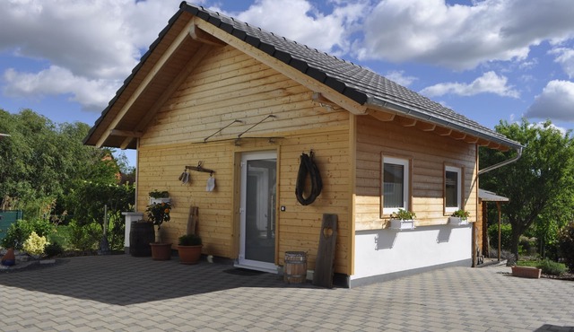 Romantic quiet chalet with a beautiful garden