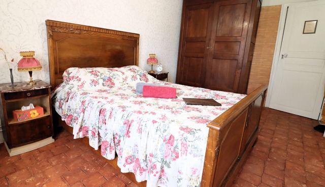 Room rental Bienvenue chez Mémé chambre de Georges