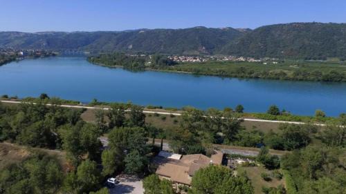 SARL LES 2L anciennement auberge du golf