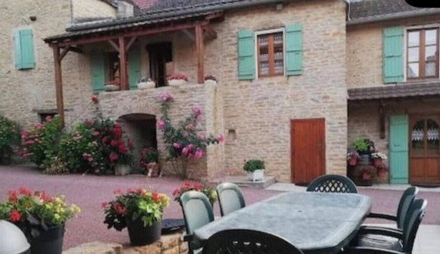 Seasonal rental in a typical South Burgundy village near Cluny