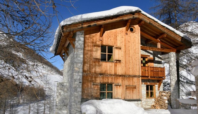 Ski-in/ski-out access, space, peace and comfort 16 berths