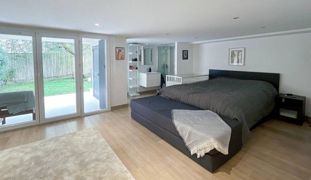 Spacious house - 3 bedrooms with garden