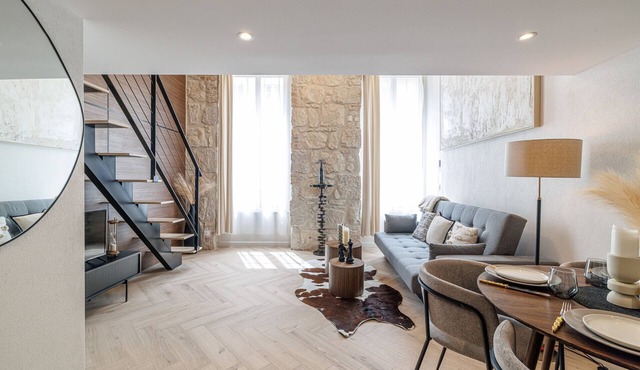 Spacious loft-style studio with mezzanine – Nice city centre in Nice