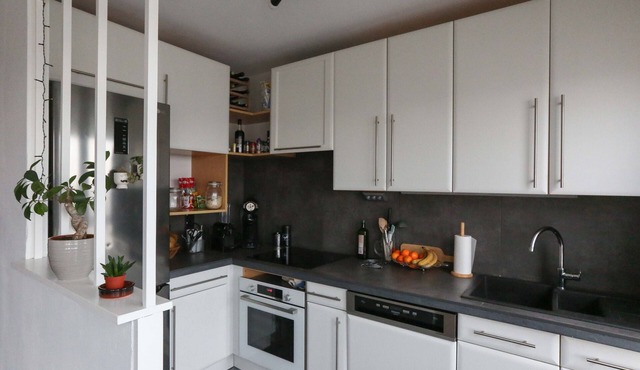 Spacious nest with view of Paris, unoverlooked
