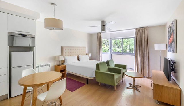 Spacious Studio | Paris Vincennes | Sleeps 2