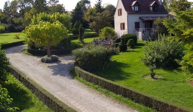 SPECIAL OFFER July 28 – August 5: Air-conditioned 3-star rated house – fiber internet – pool