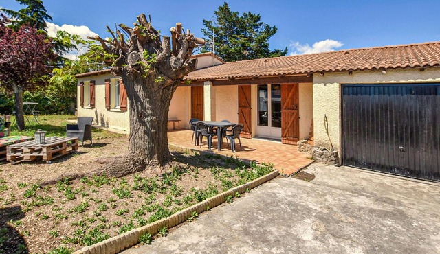 Spend an active vacation in this cozy and bright cottage.