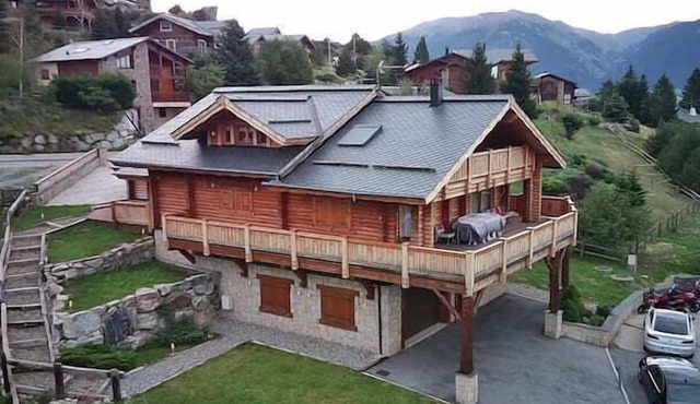 St Bernard - Superb family chalet