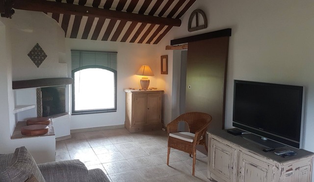Stone farmhouse "the Pistachio shed
