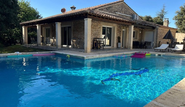 Stone villa & swimming pool - Ventoux Luberon
