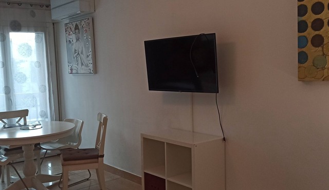 Studio Agreable Très Proche du Centre de Ville et Moyen de Transport